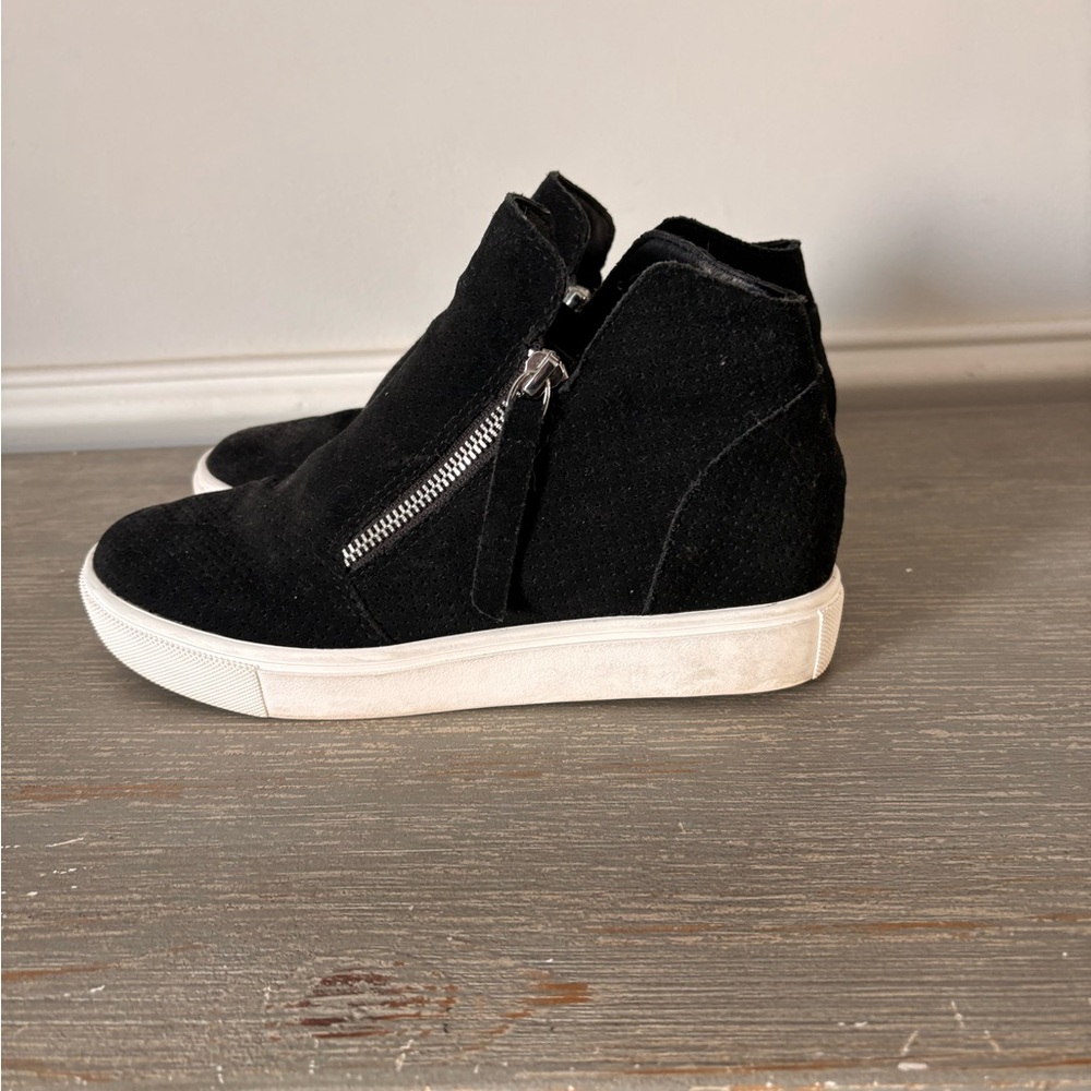 Black Suede Steve Madden Women's High-Top Sneakers